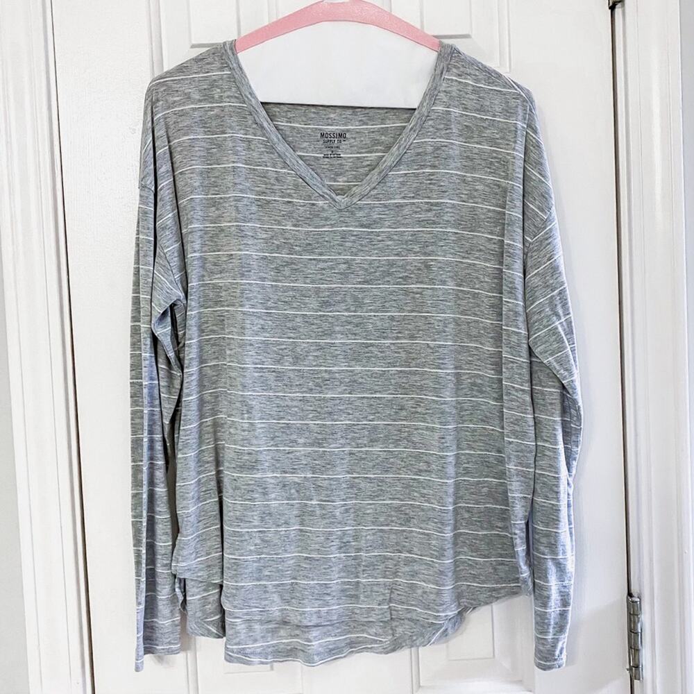 MOSSIMO SUPPLY CO • Gray Striped V-Neck Long Sleeve Top